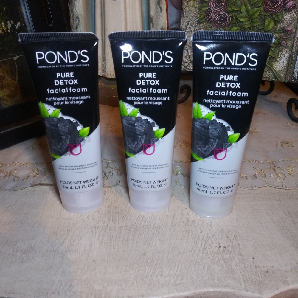 Set Of Three Ponds Pure Detox Facial Foam With Activated Carbon Carcoal - Picture 5 of 5